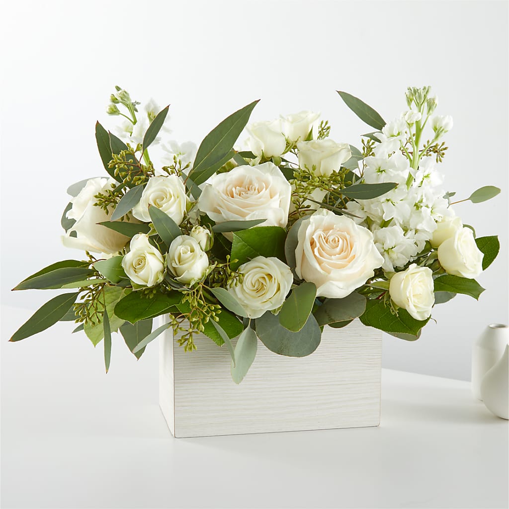 Fresh Linen Box Bouquet – Nicholasville Florist, Nicholasville KY