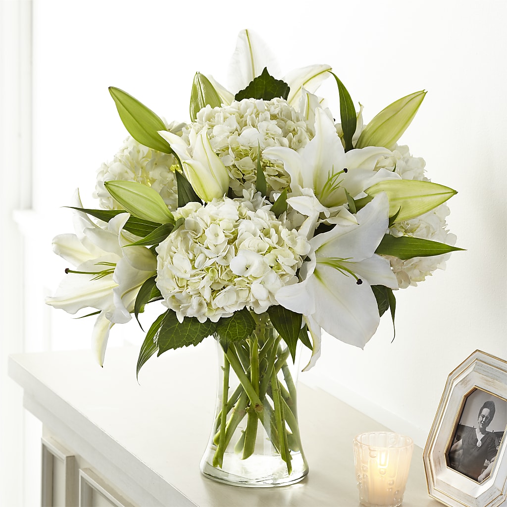 Compassionate Lily Bouquet – Nicholasville Florist, Nicholasville KY