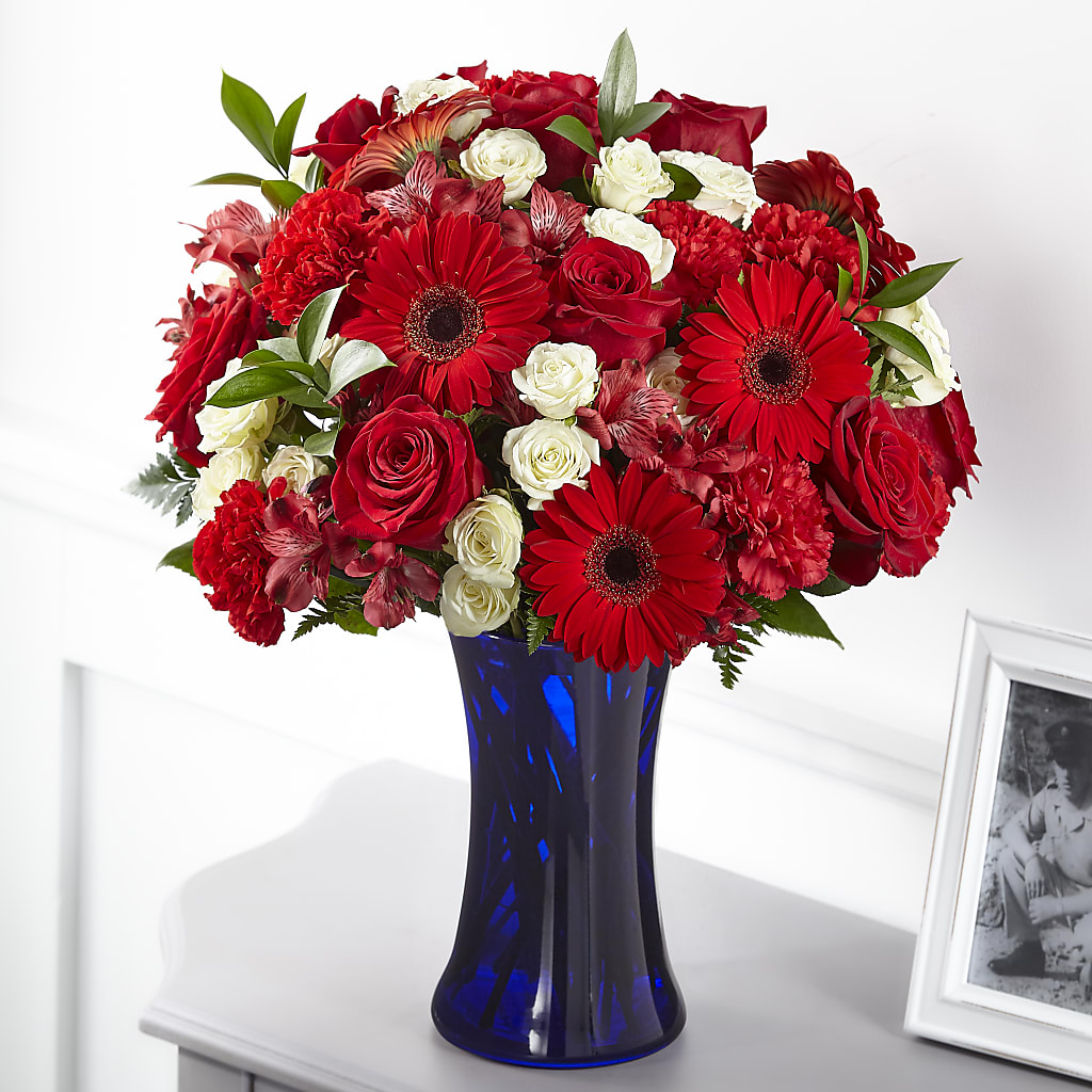 Hearts Embrace Bouquet – Nicholasville Florist, Nicholasville KY