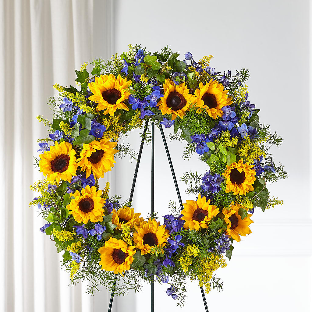 Bright Rays Wreath – Nicholasville Florist, Nicholasville KY