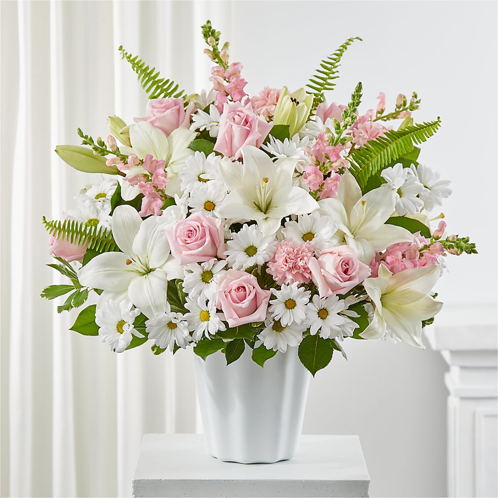 Soft Touch Tabletop Basket – Nicholasville Florist, Nicholasville KY