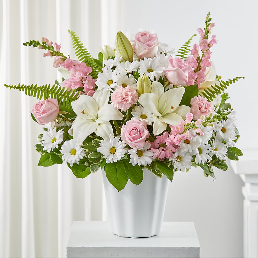 Soft Touch Tabletop Basket – Nicholasville Florist, Nicholasville KY