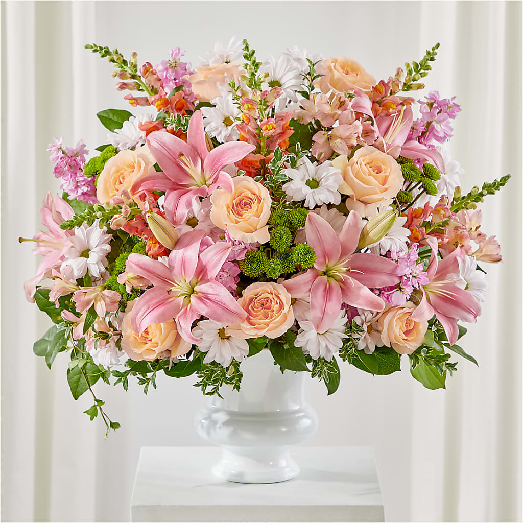 Heartfelt Gesture Urn Arrangement – Nicholasville Florist, Nicholasville KY