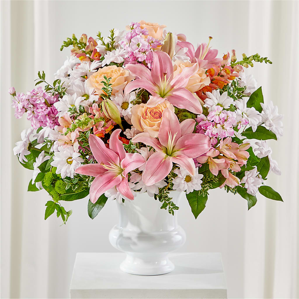 Heartfelt Gesture Urn Arrangement – Nicholasville Florist, Nicholasville KY