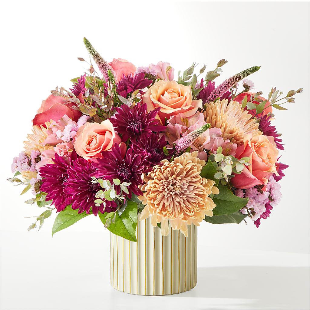Berry Cobbler Bouquet with Ivory Vase – Nicholasville Florist, Nicholasville KY