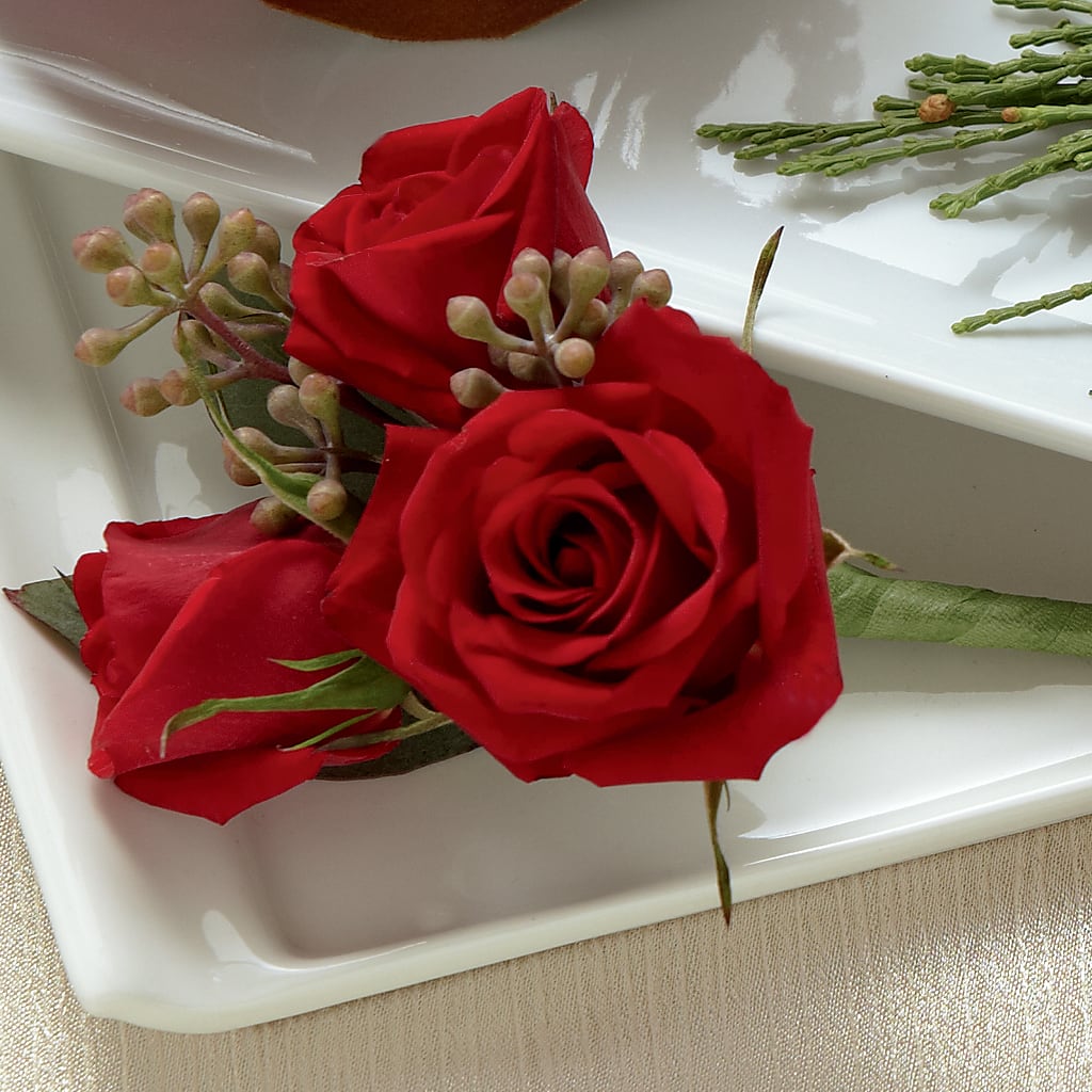 Red Spray Rose Boutonniere – Nicholasville Florist, Nicholasville KY