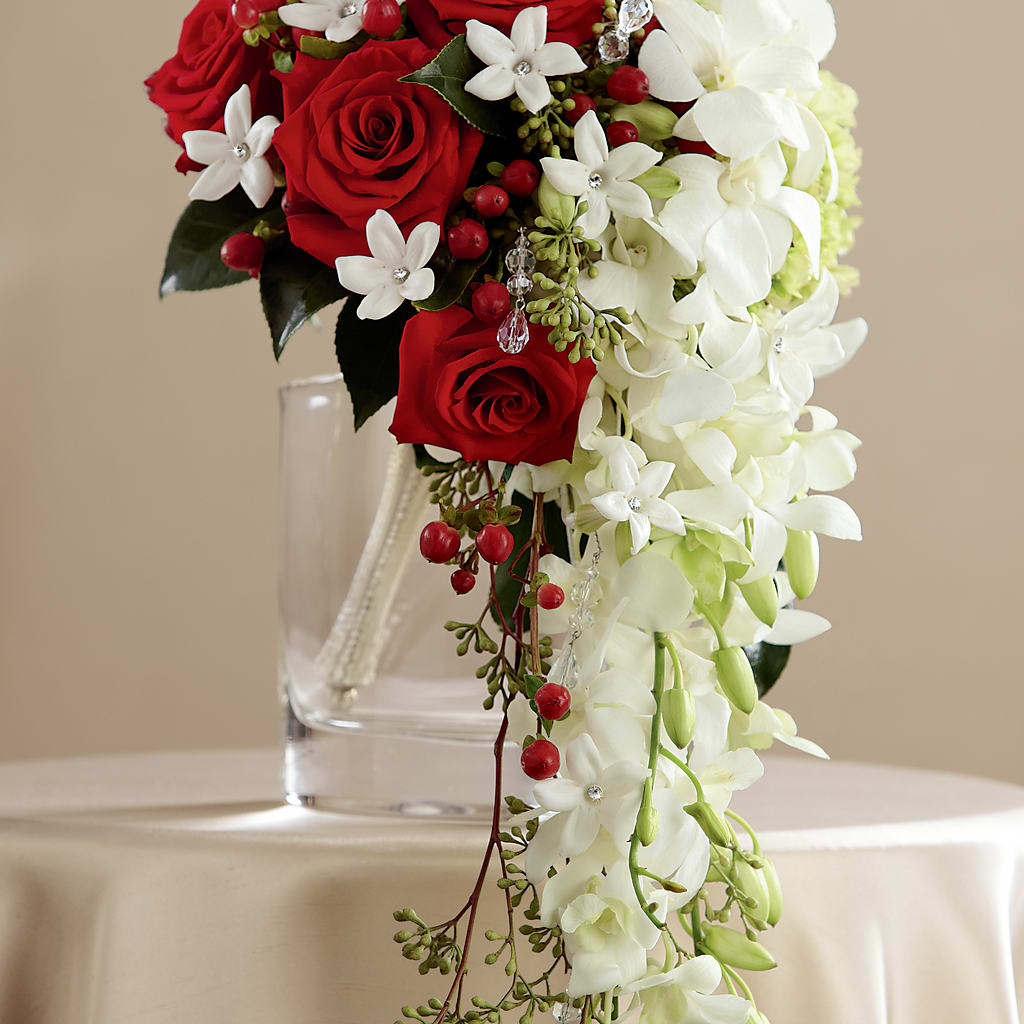 Here Comes the Bride Bouquet – Nicholasville Florist, Nicholasville KY