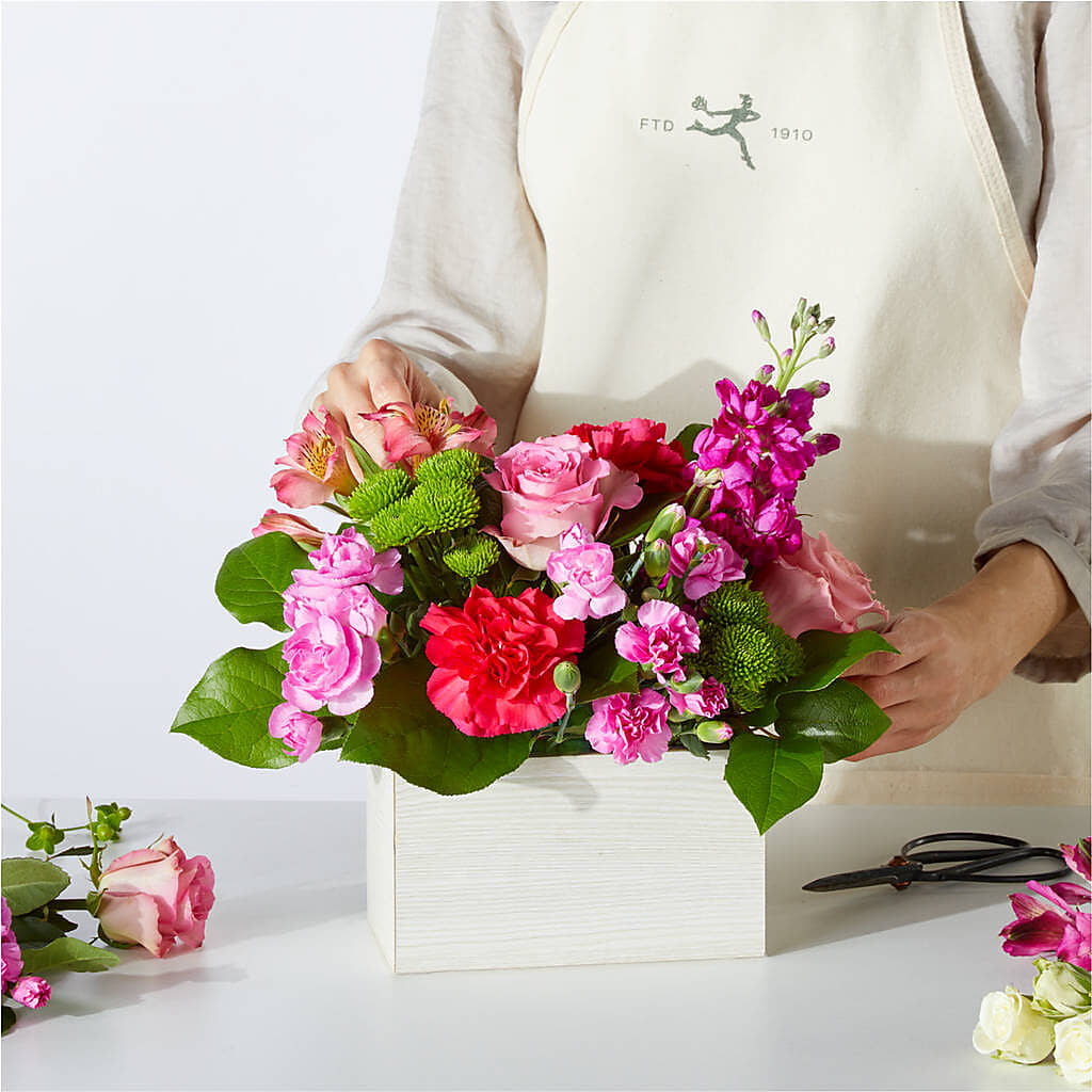 Sweetberry Box – A Florist Original –  Nicholasville Florist, Nicholasville KY