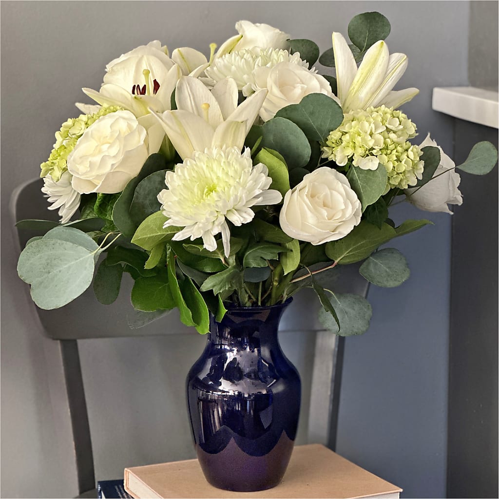 Snowy Dreams Bouquet –  Nicholasville Florist, Nicholasville KY