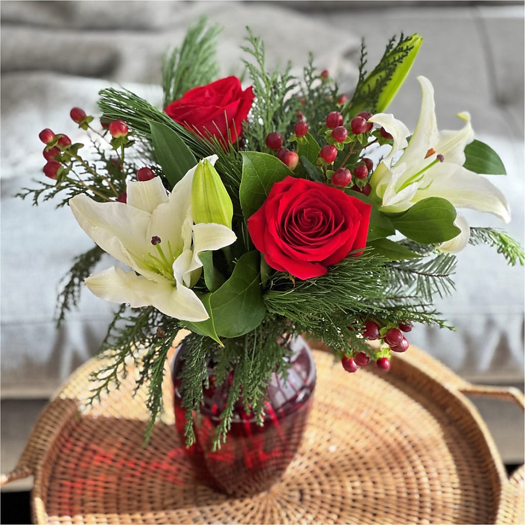 Evergreen Delight Bouquet –  Nicholasville Florist, Nicholasville KY